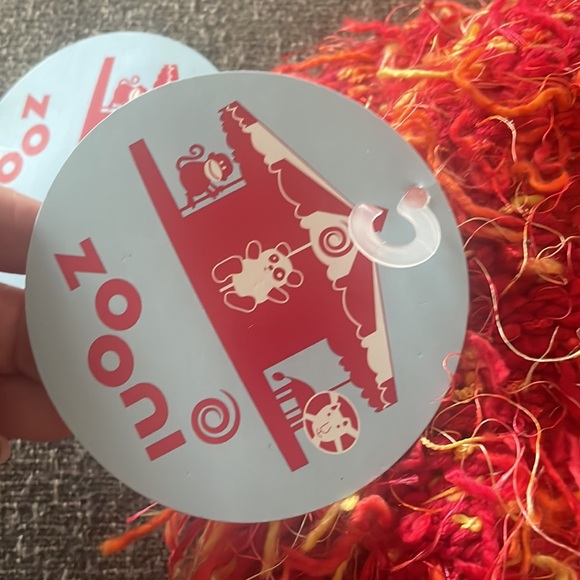 ZOONI Mop Top Firecracker Beanie NWT - Picture 5 of 5